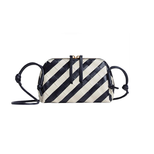 [스페셜오더]BOTTEGA VENETA-794258 보테가 베네타 화이트/다크 블루 콘서트 파우치