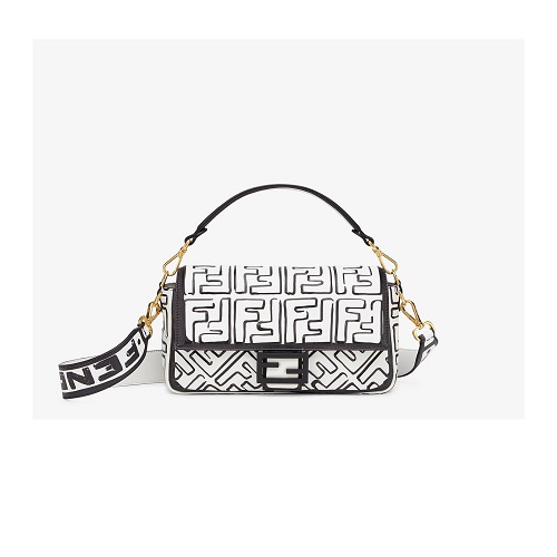 [스페셜오더]FENDI-8BR600 펜디 화이트 엠보싱 FF 모티프 바게트백